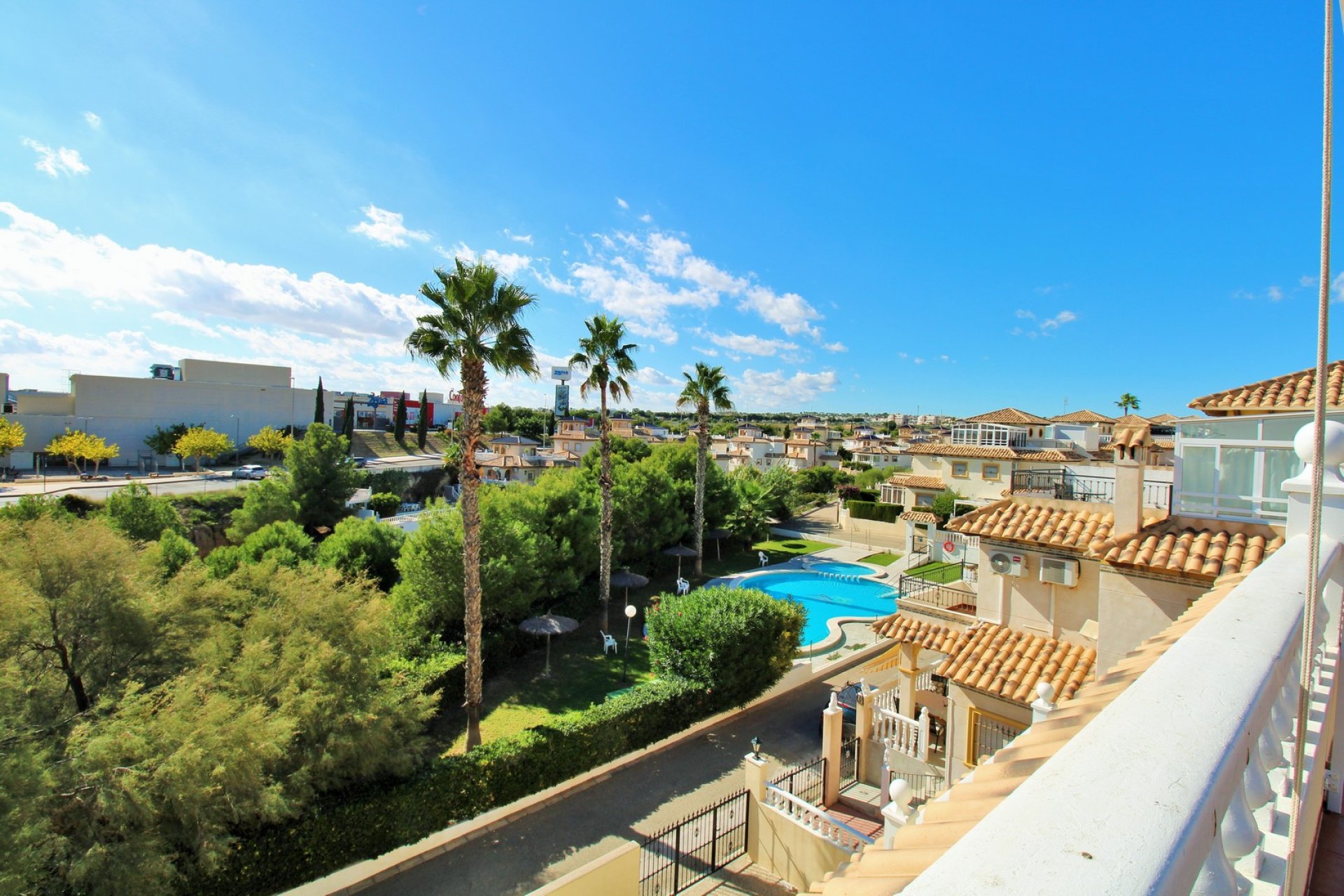 Reventa - Villa -
Playa Flamenca