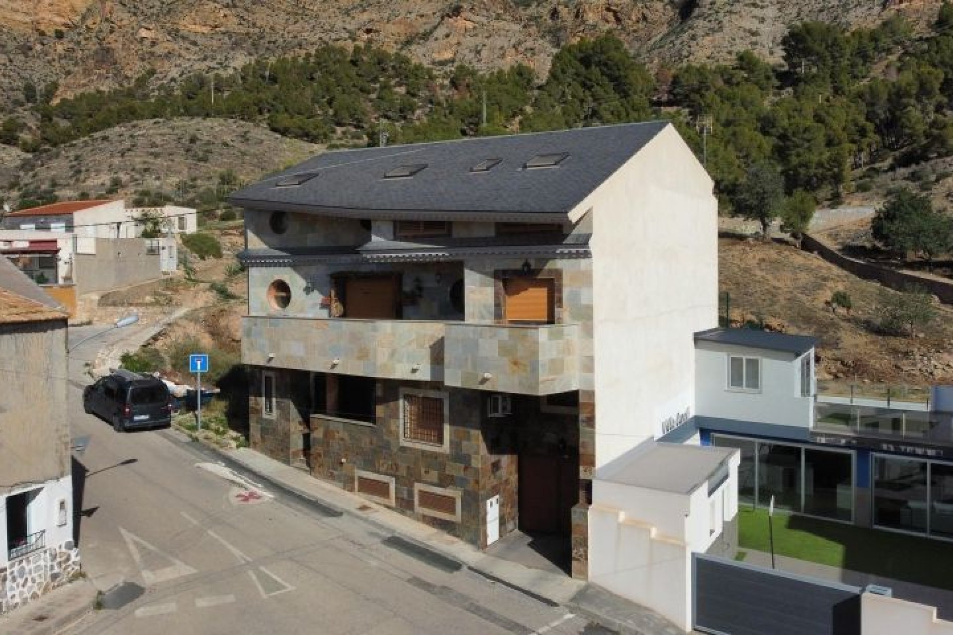 Reventa - Villa -
Redován