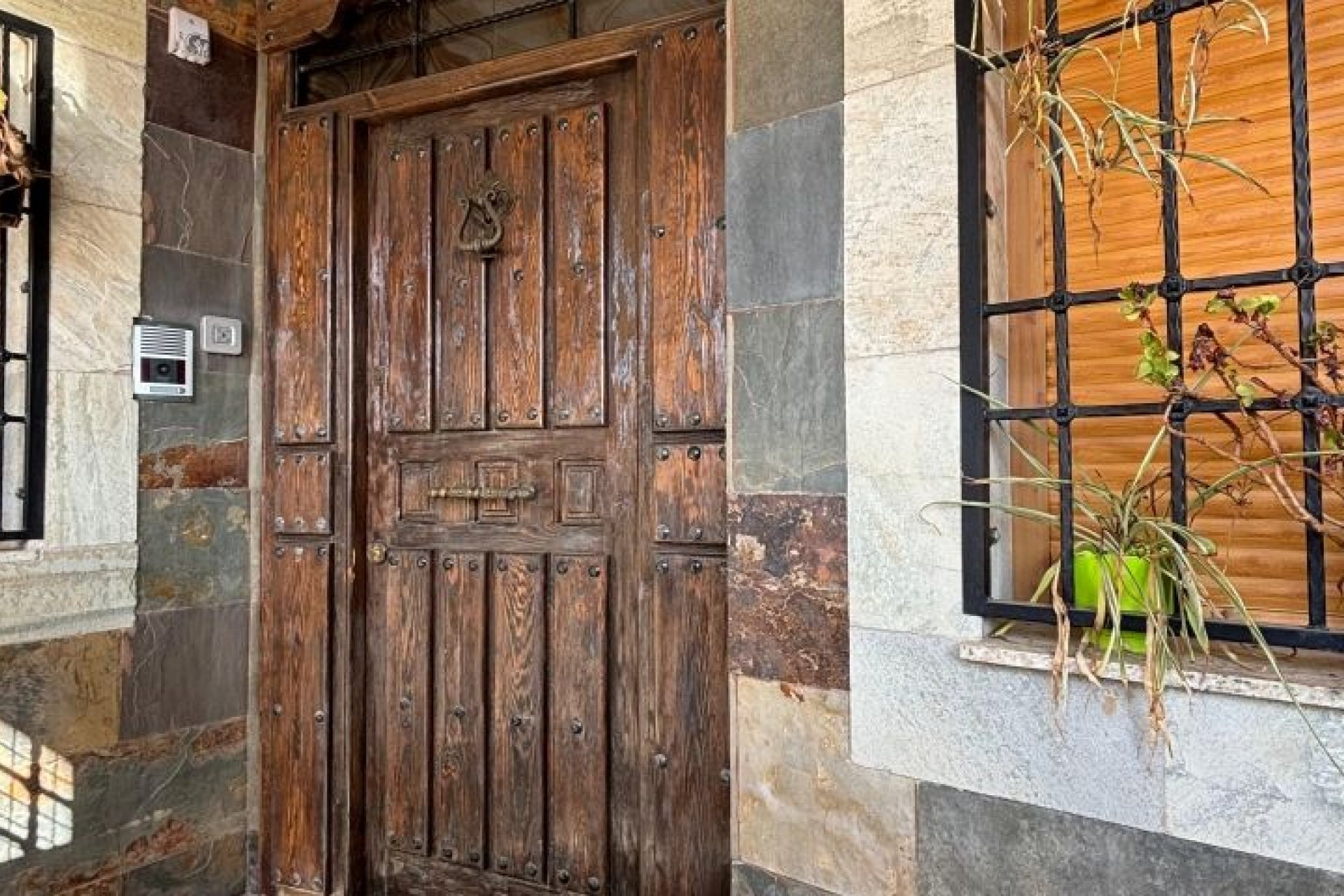 Reventa - Villa -
Redován