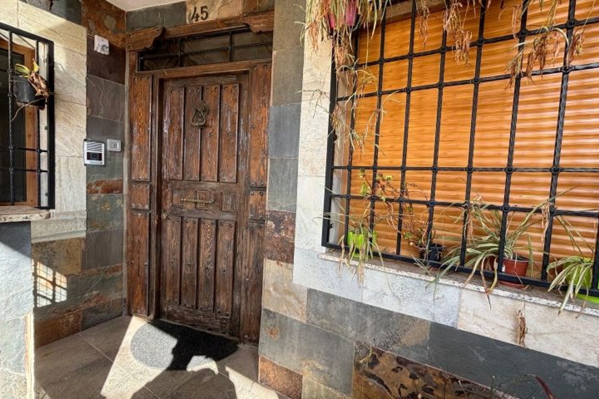 Reventa - Villa -
Redován