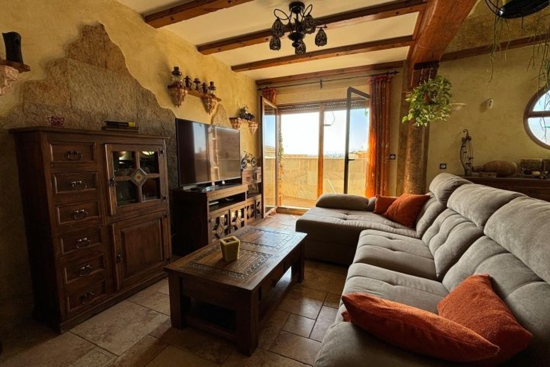 Reventa - Villa -
Redován