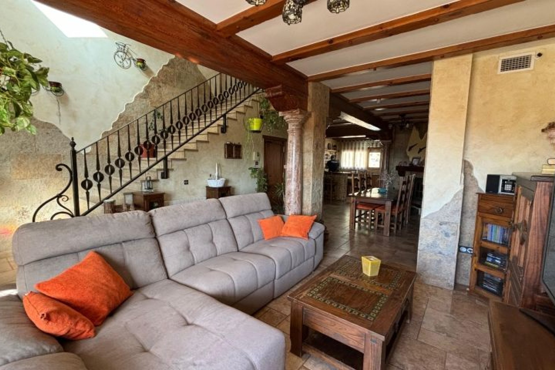 Reventa - Villa -
Redován