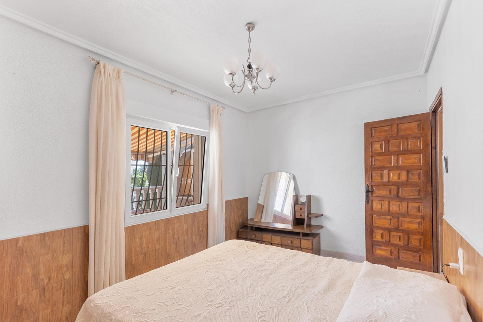 Reventa - Villa -
Rojales - Centro de la Ciudad Quesada
