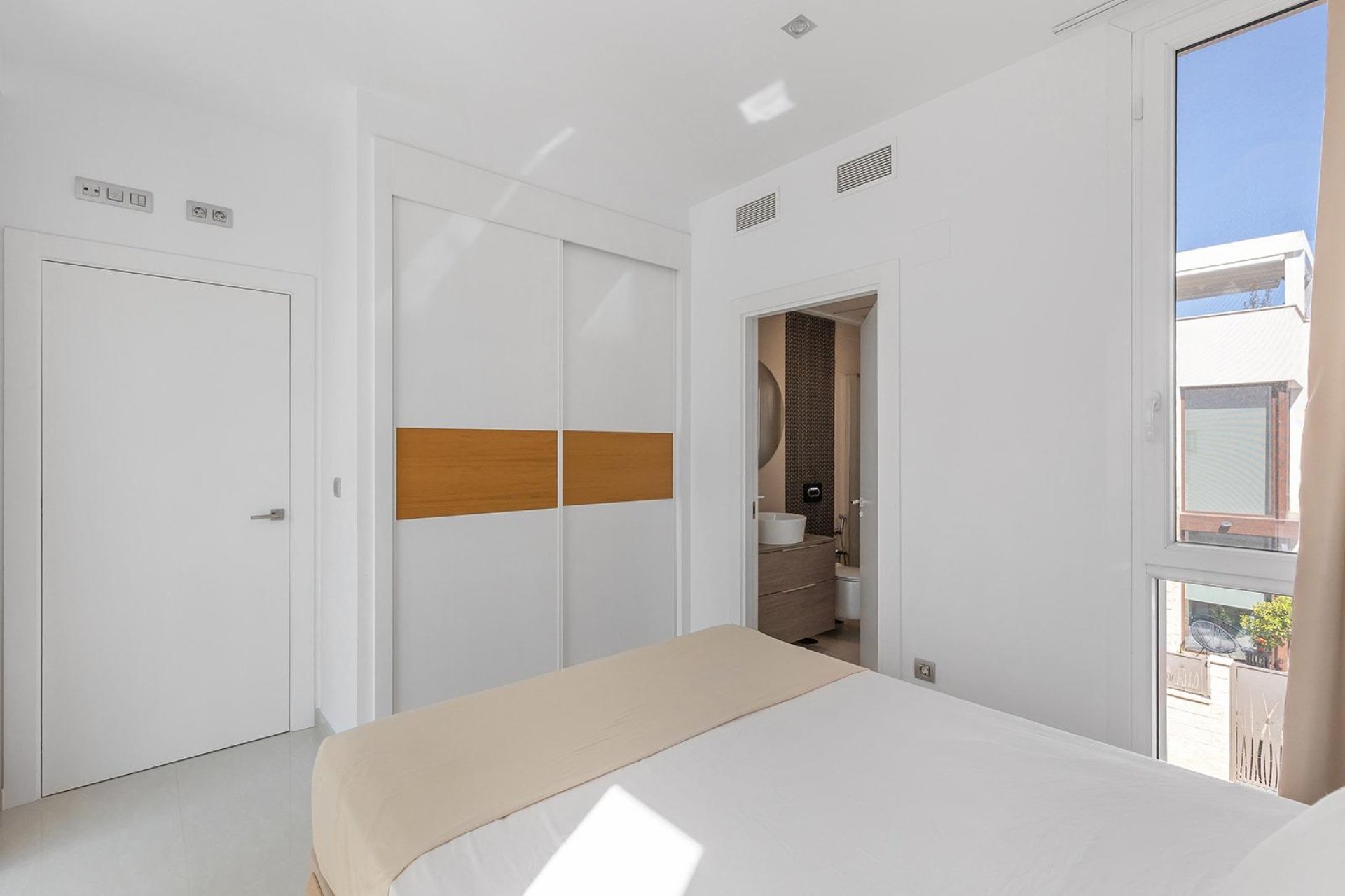 Reventa - Villa -
Rojales - Pueblo bravo