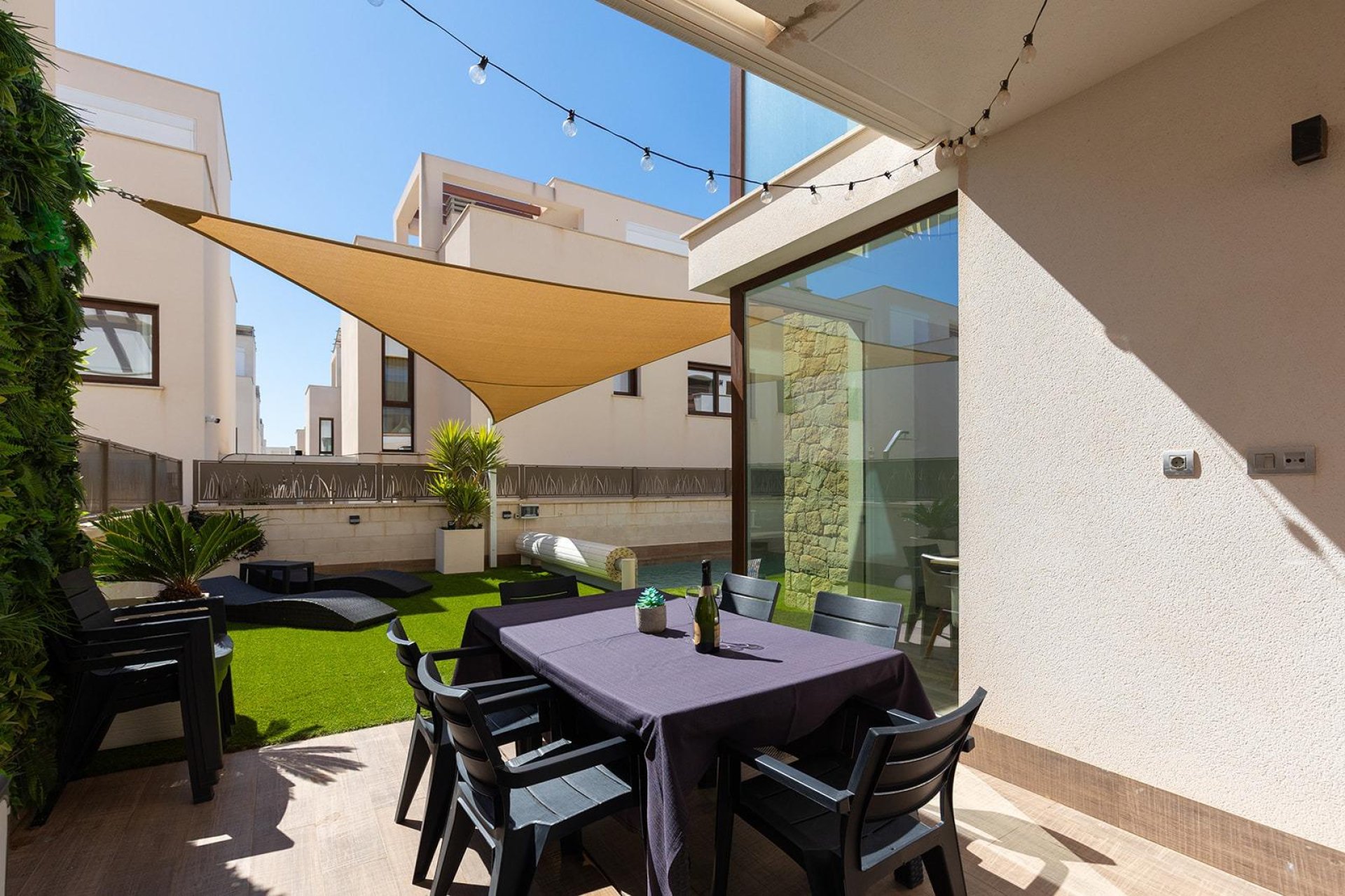 Reventa - Villa -
Rojales - Pueblo bravo