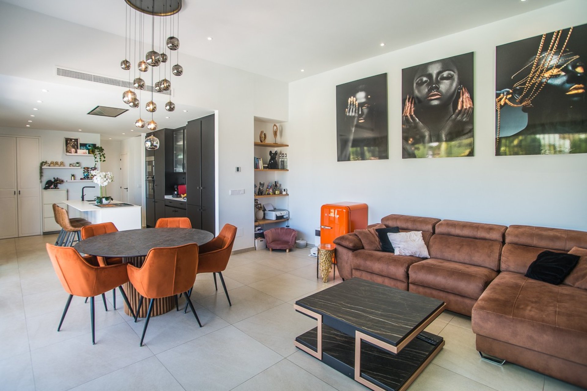 Reventa - Villa -
ROJALES