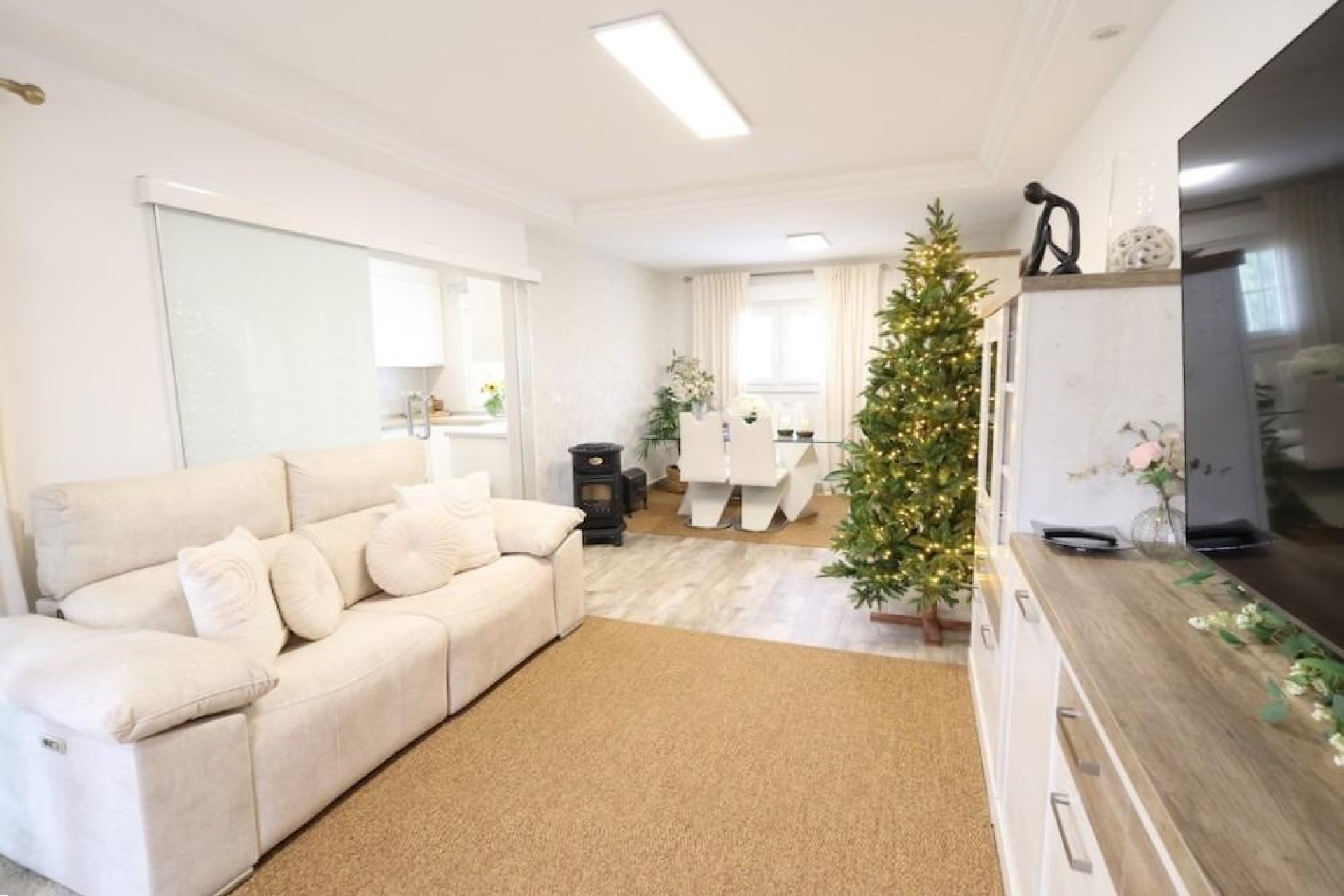 Reventa - Villa -
San Miguel - Las filipinas