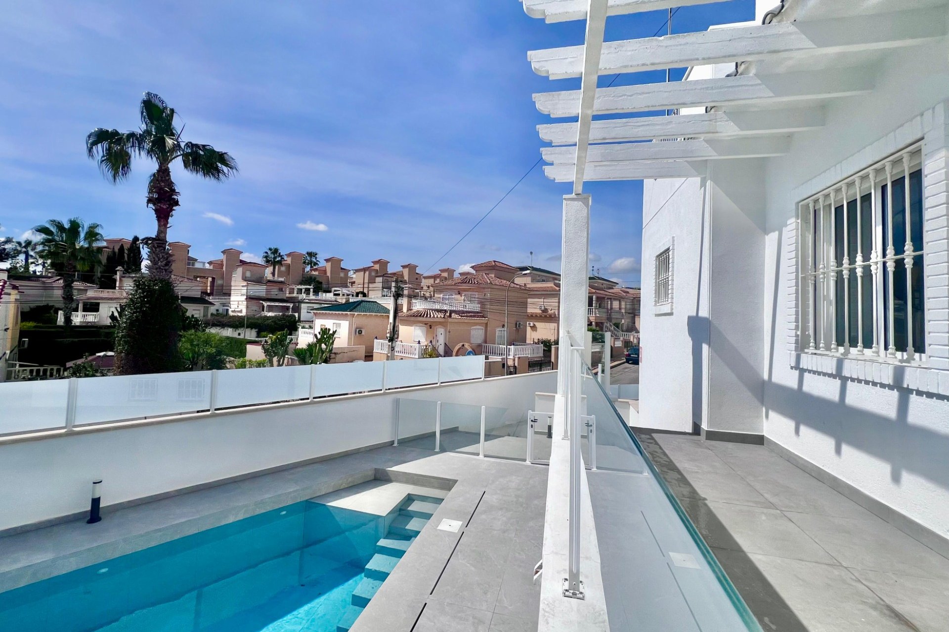 Reventa - Villa -
San Miguel - Las filipinas