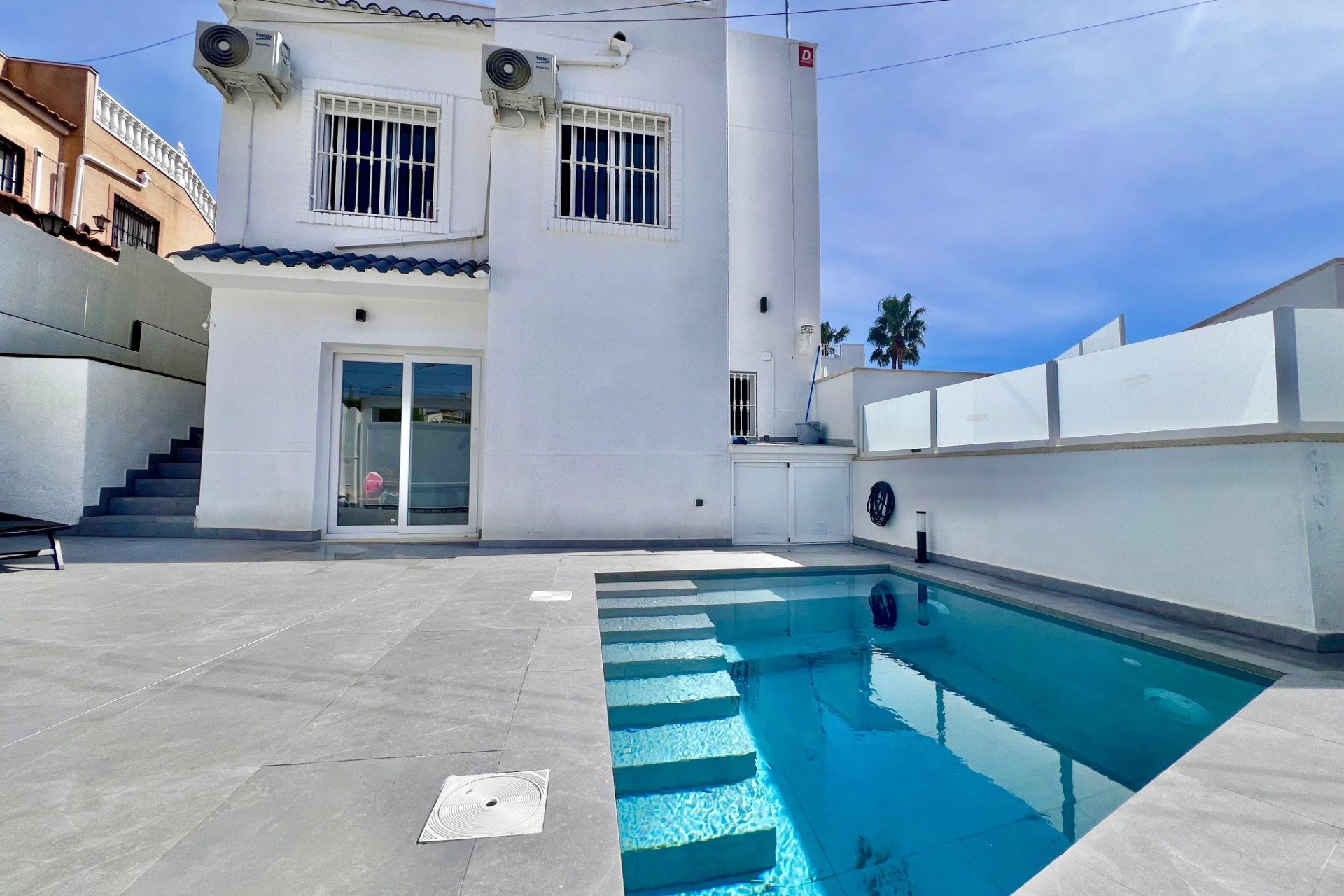 Reventa - Villa -
San Miguel - Las filipinas