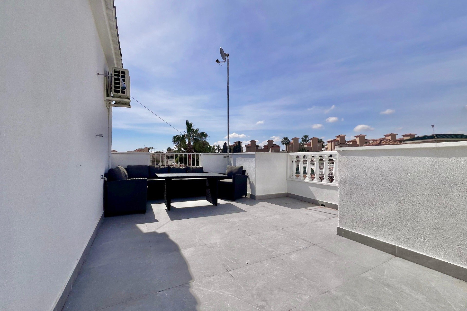 Reventa - Villa -
San Miguel - Las filipinas