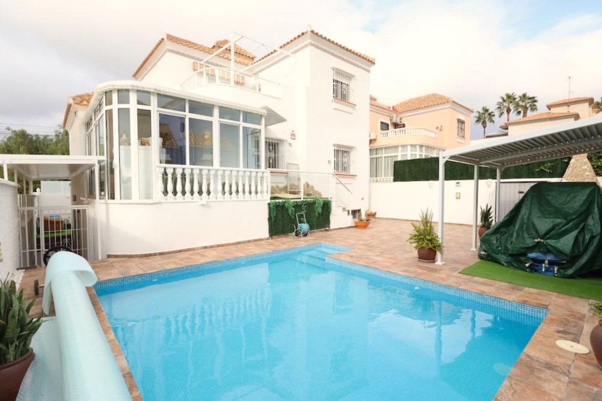 Reventa - Villa -
San Miguel - Las filipinas