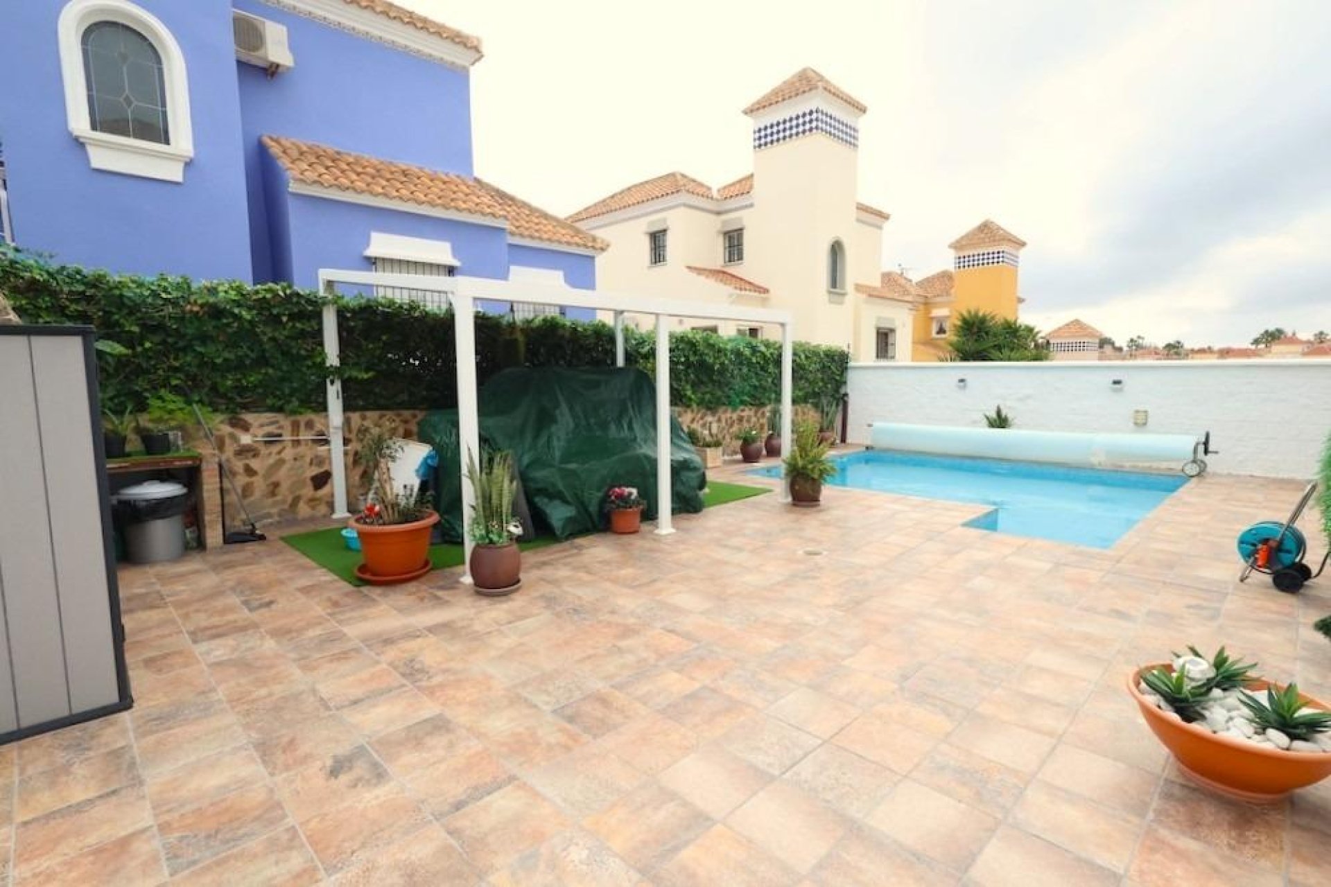 Reventa - Villa -
San Miguel - Las filipinas