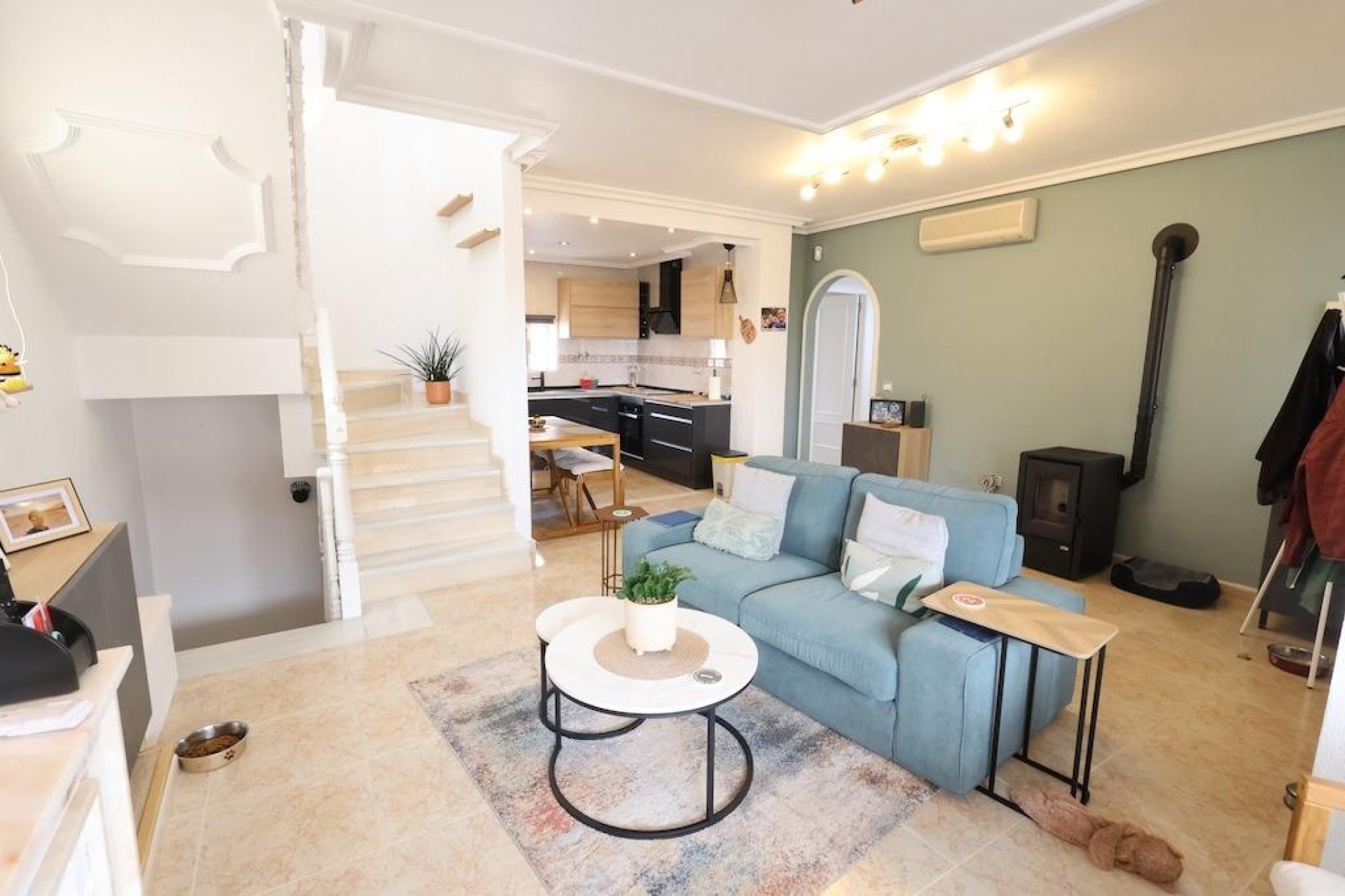 Reventa - Villa -
San Miguel - Las filipinas