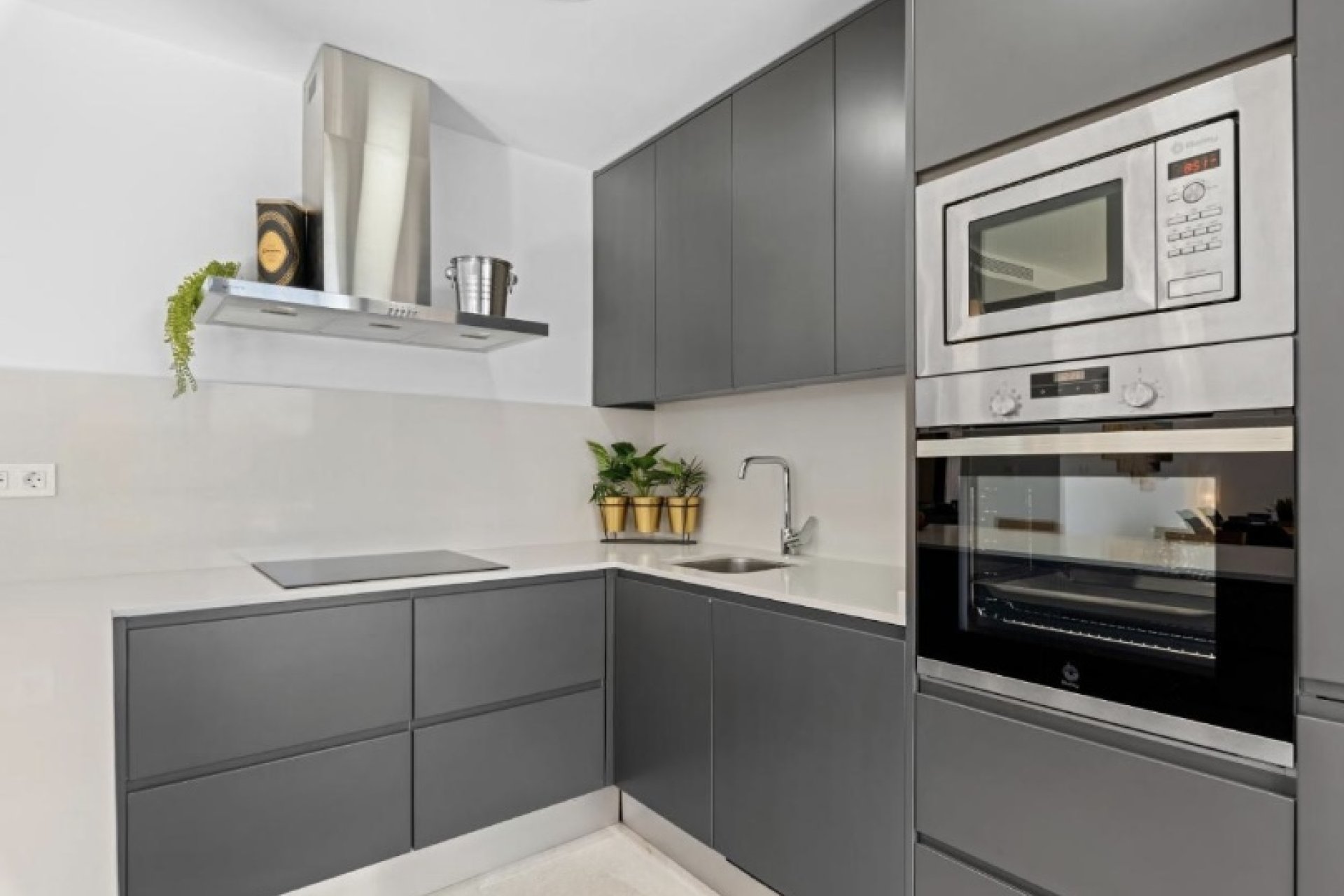 Reventa - Villa -
San Miguel - San Miguel de Salinas