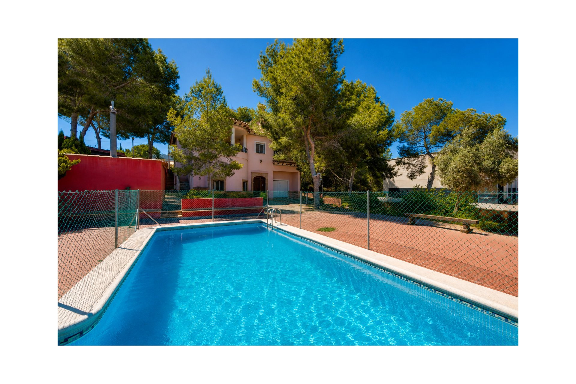 Reventa - Villa -
San Miguel - San Miguel de Salinas