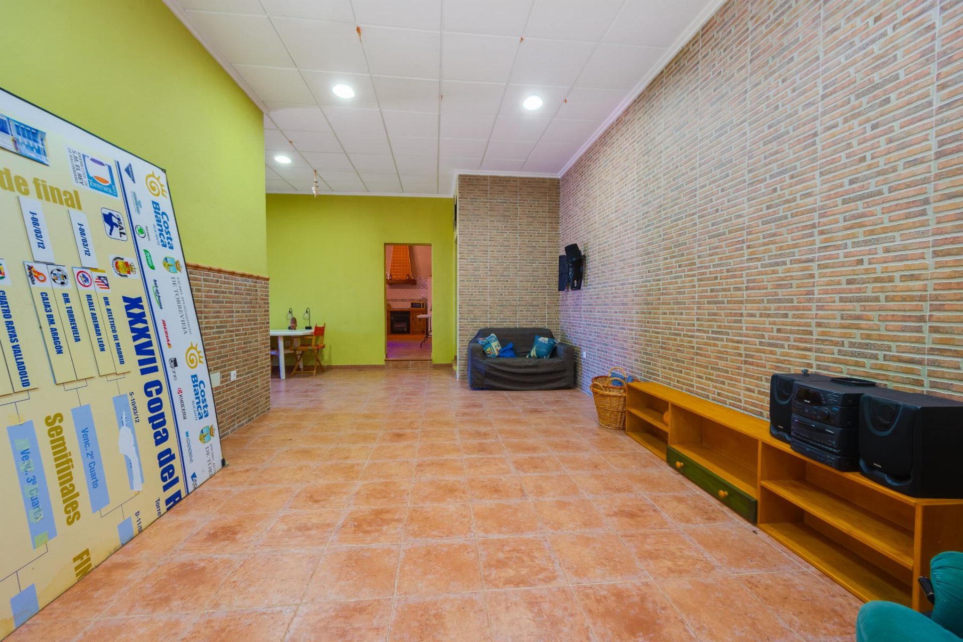 Reventa - Villa -
San Miguel - San Miguel de Salinas