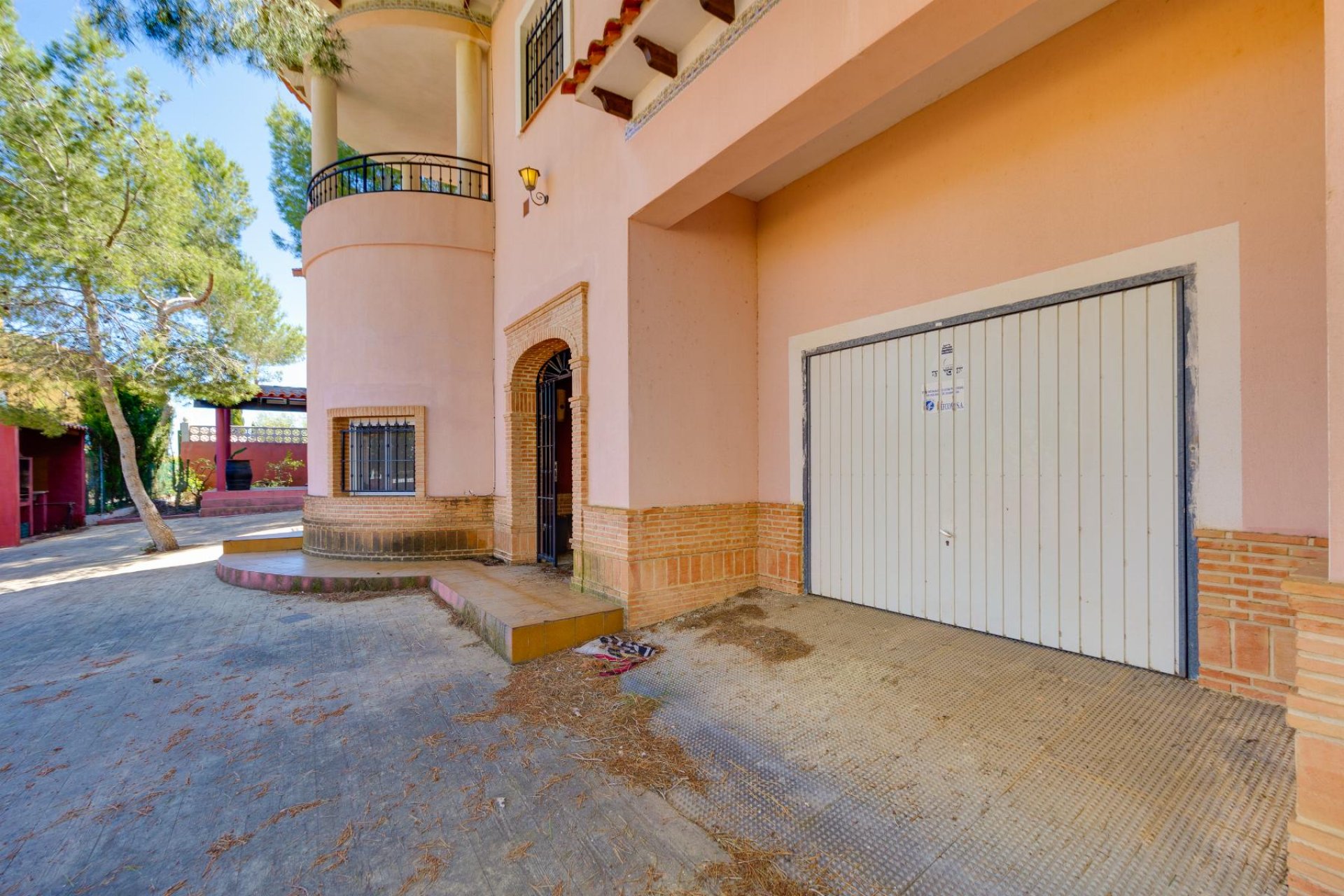 Reventa - Villa -
San Miguel - San Miguel de Salinas