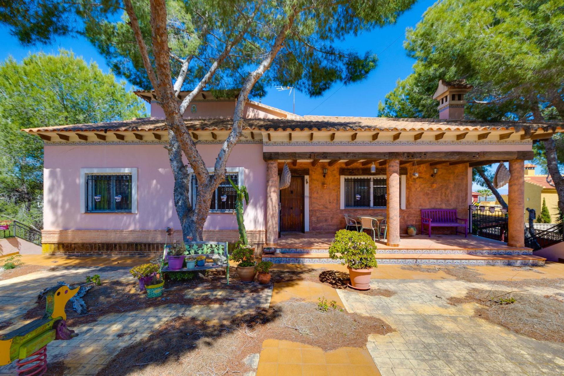 Reventa - Villa -
San Miguel - San Miguel de Salinas