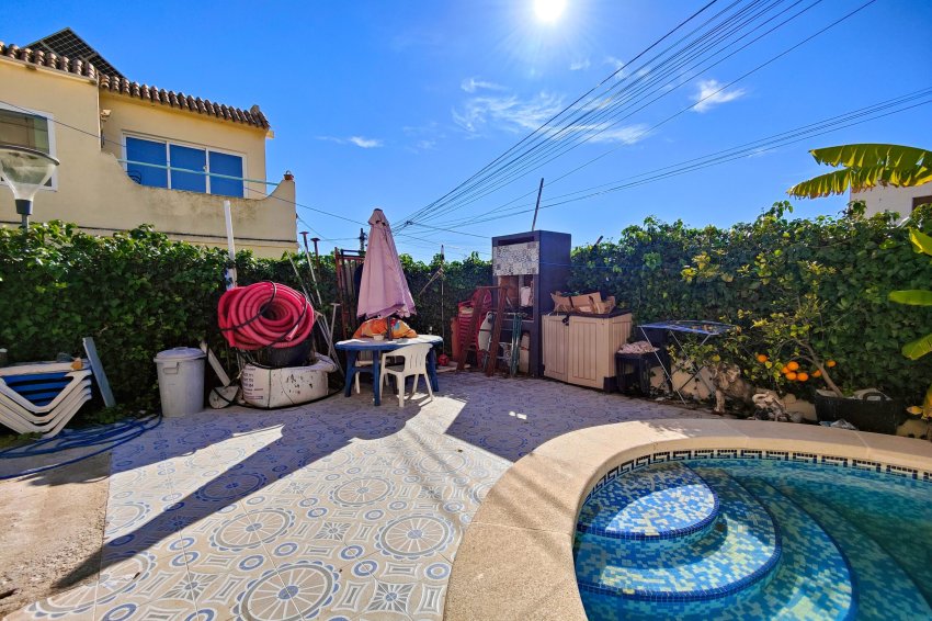 Reventa - Villa -
San Miguel - San Miguel de Salinas