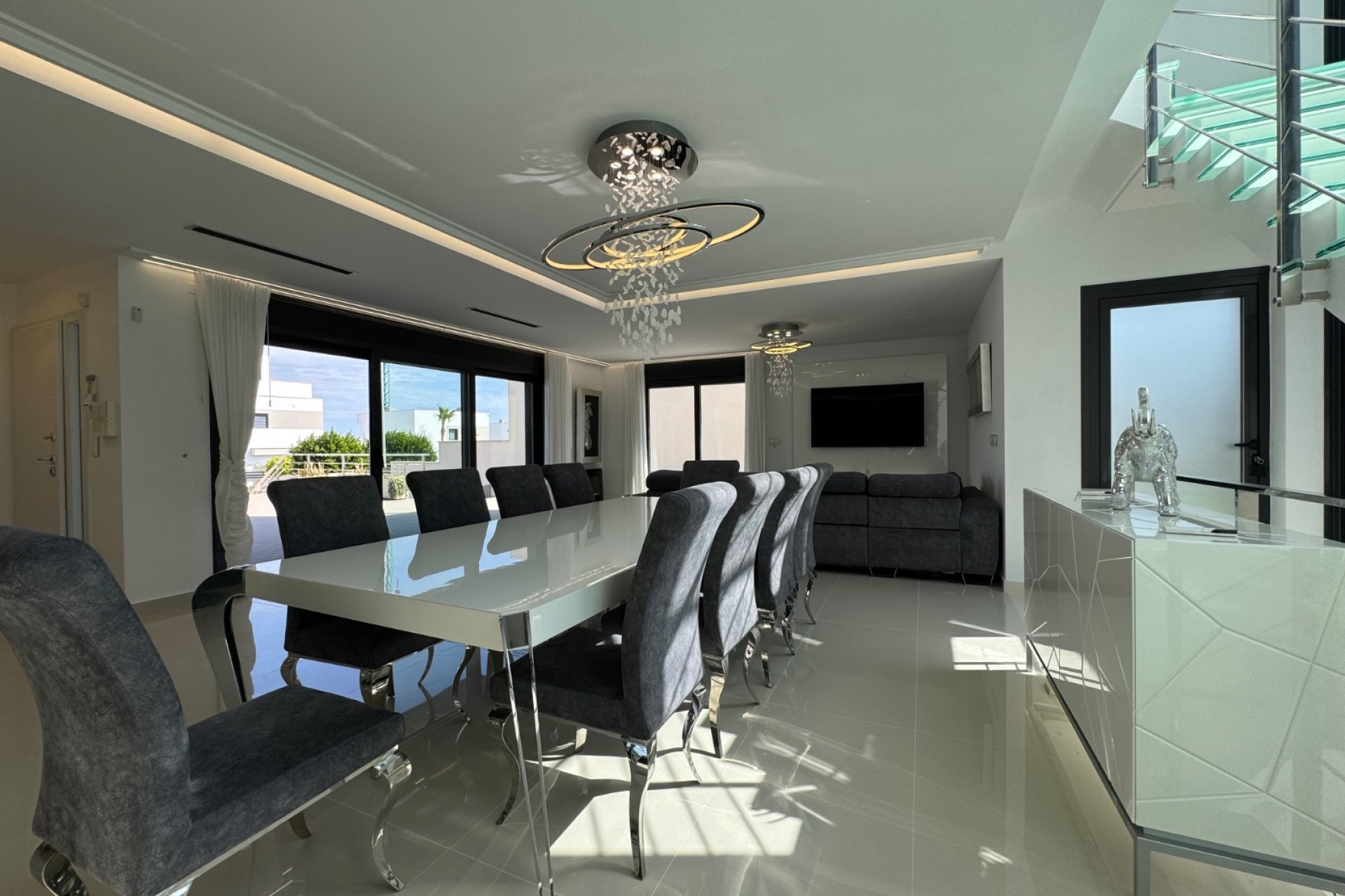 Reventa - Villa -
San Miguel - San Miguel Salinas