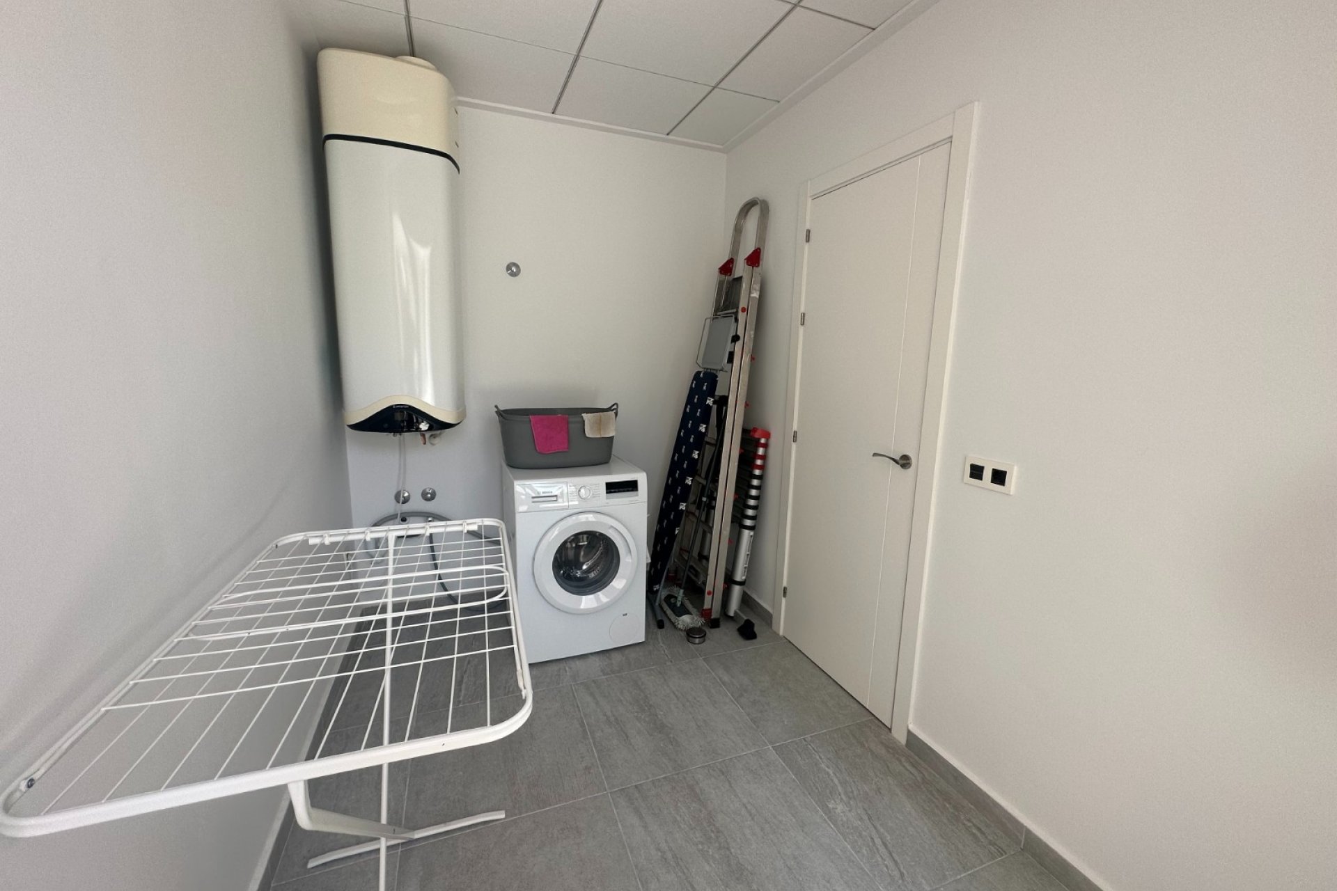 Reventa - Villa -
San Miguel - San Miguel Salinas