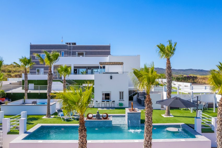 Reventa - Villa -
Torremendo