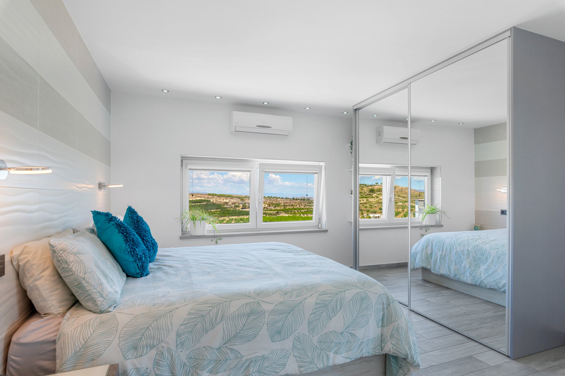 Reventa - Villa -
Torremendo