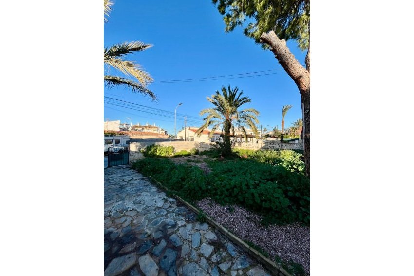 Reventa - Villa -
Torrevieja - Aguas Nuevas