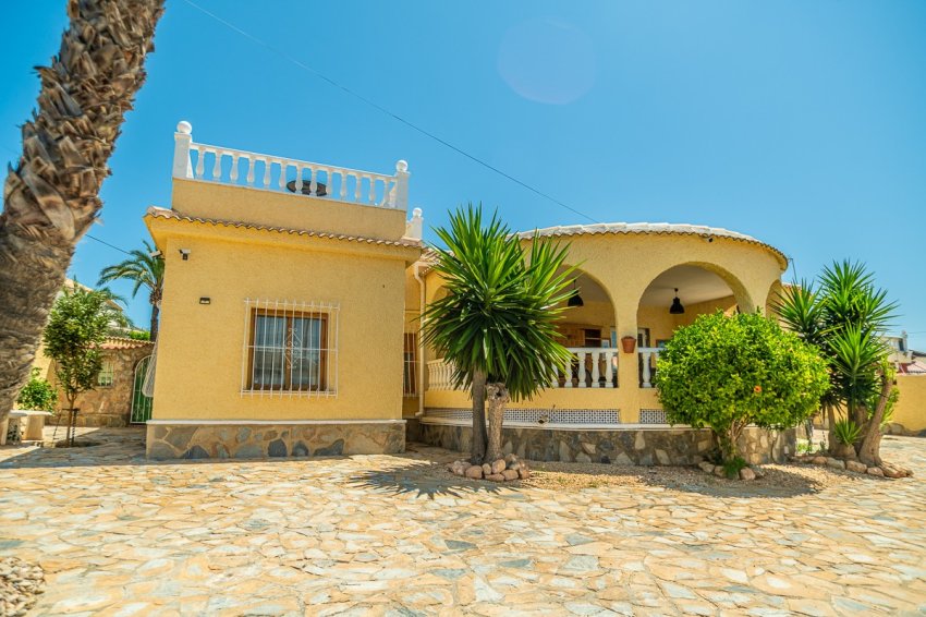 Reventa - Villa -
Torrevieja - La Siesta