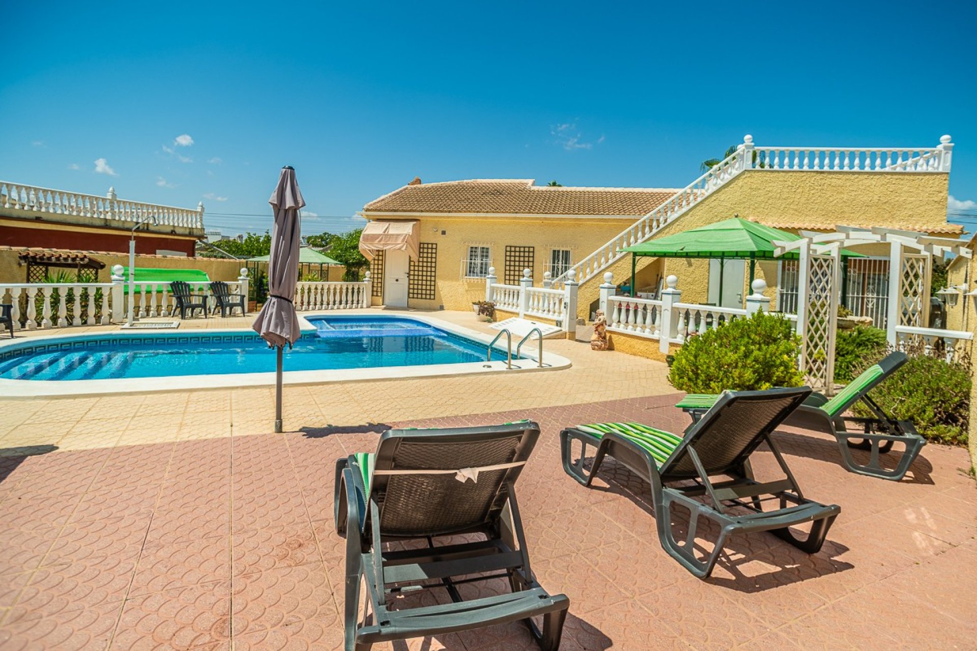 Reventa - Villa -
Torrevieja - La Siesta