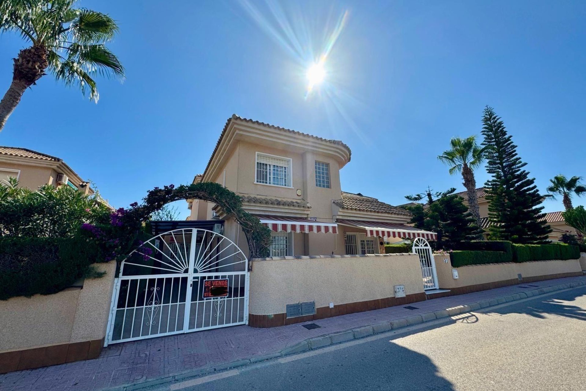 Reventa - Villa -
Torrevieja - Los Altos