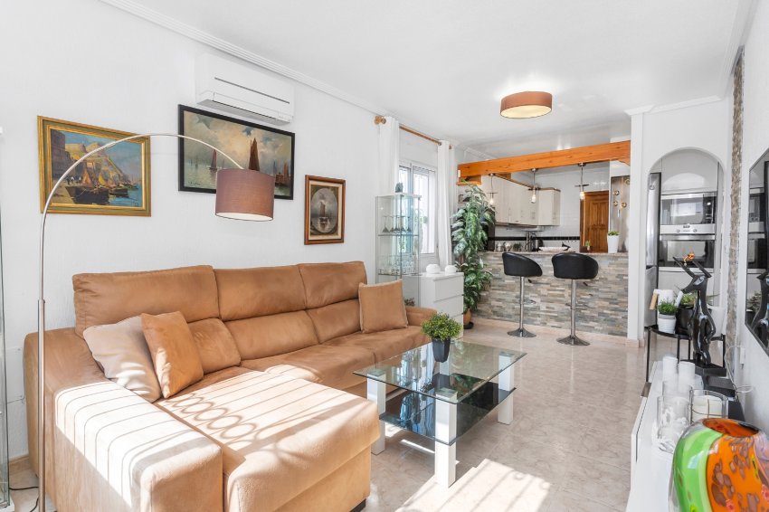 Reventa - Villa -
Torrevieja - Los Altos