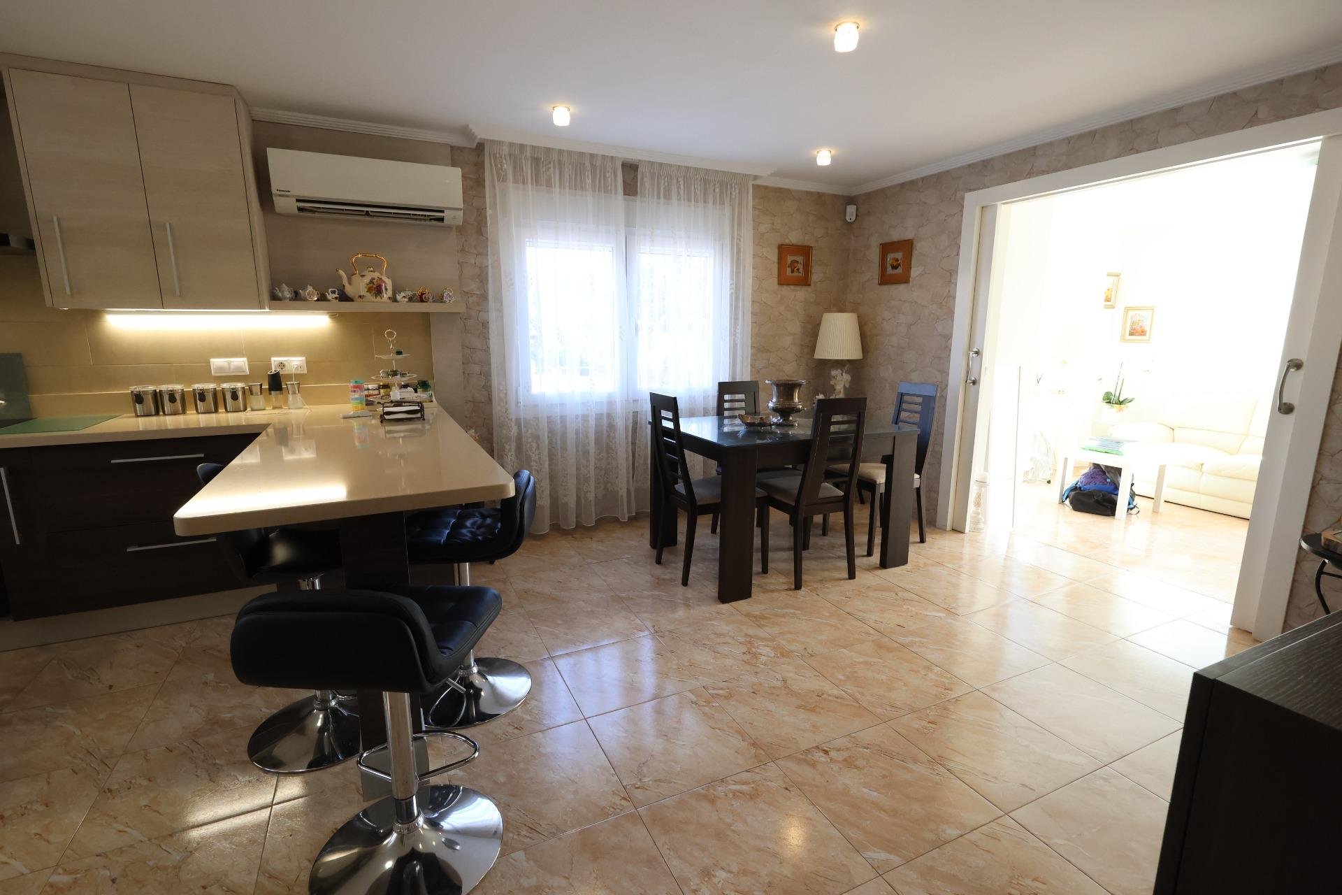Reventa - Villa -
Torrevieja - Los Balcones