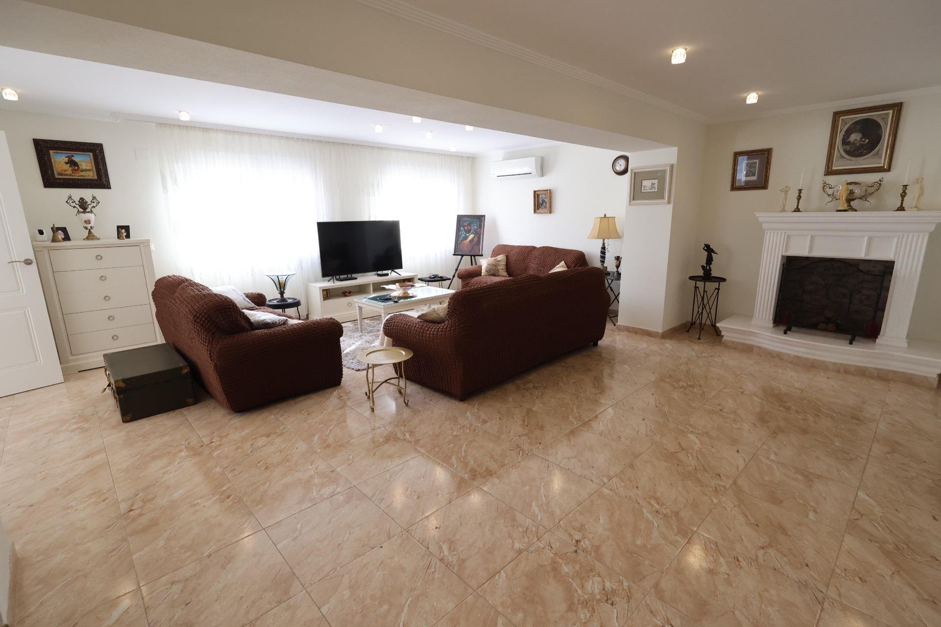 Reventa - Villa -
Torrevieja - Los Balcones