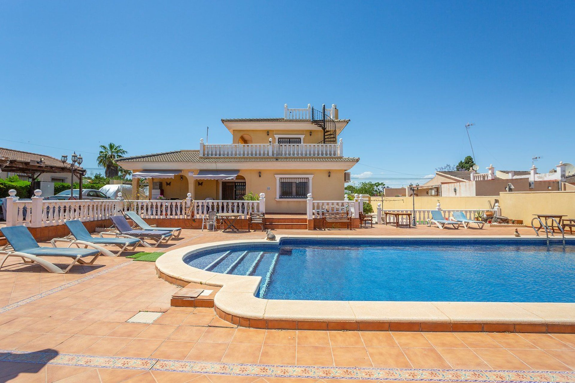 Reventa - Villa -
Torrevieja - Los balcones