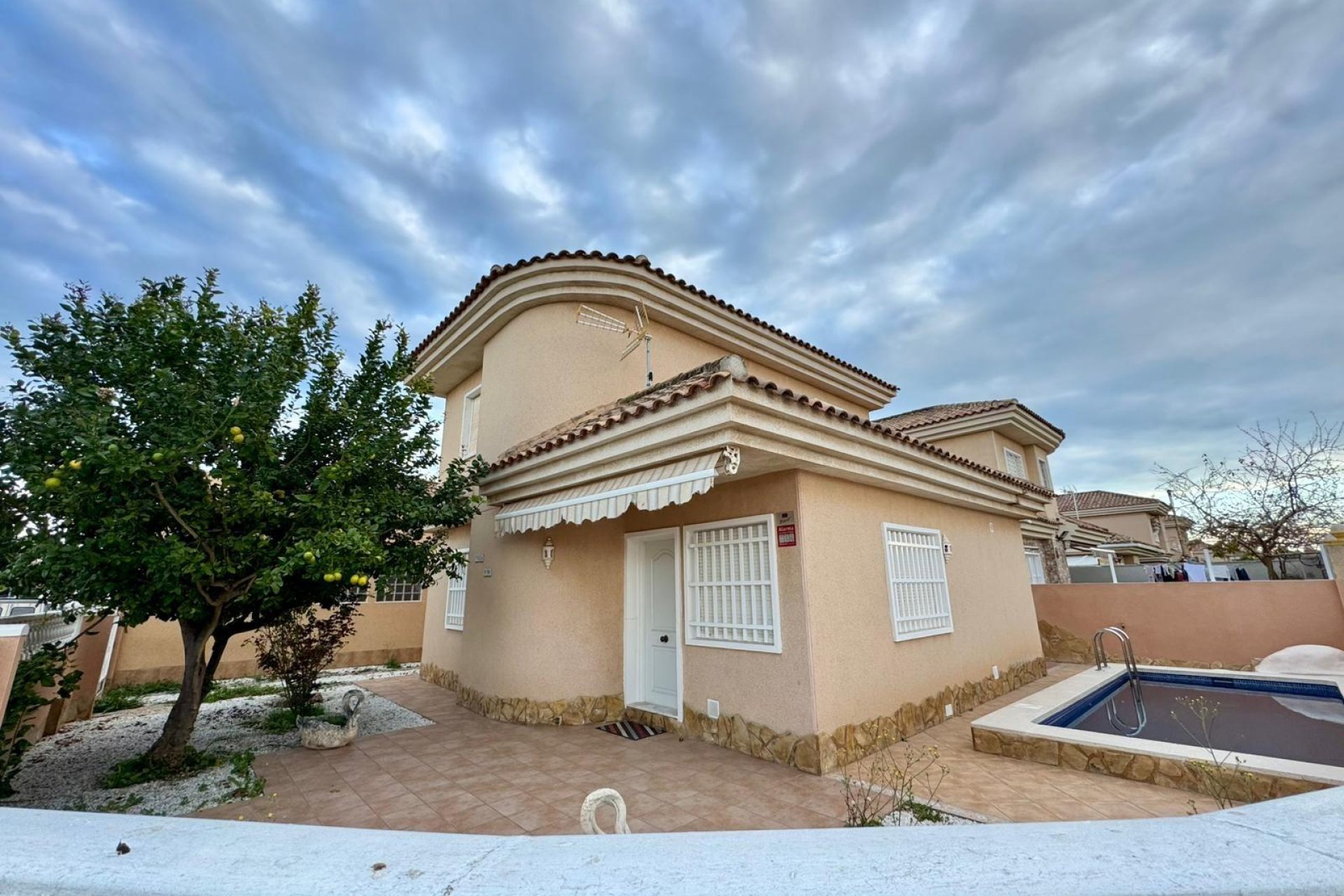Reventa - Villa -
Torrevieja - Los Balcones