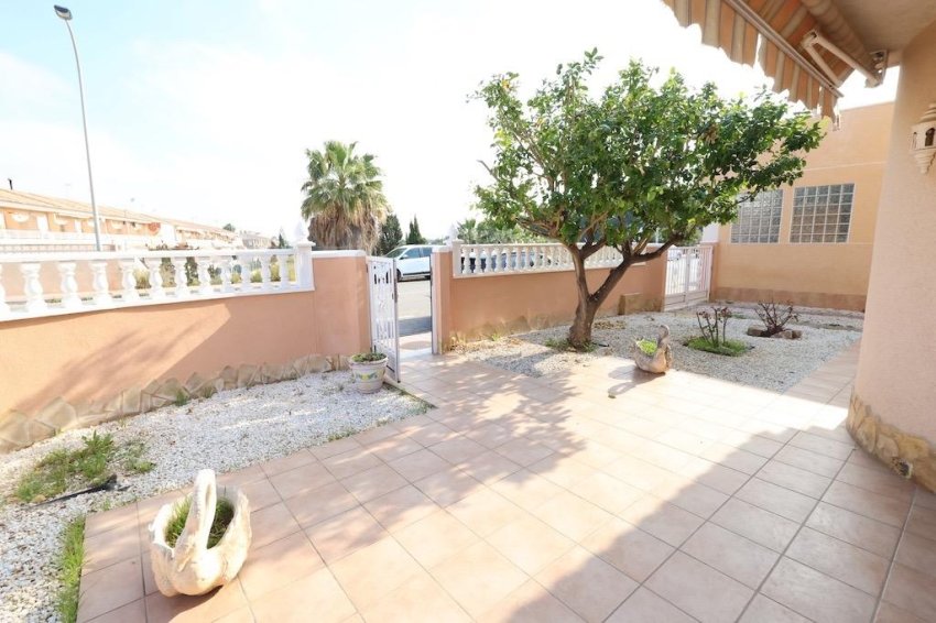 Reventa - Villa -
Torrevieja - Los Balcones