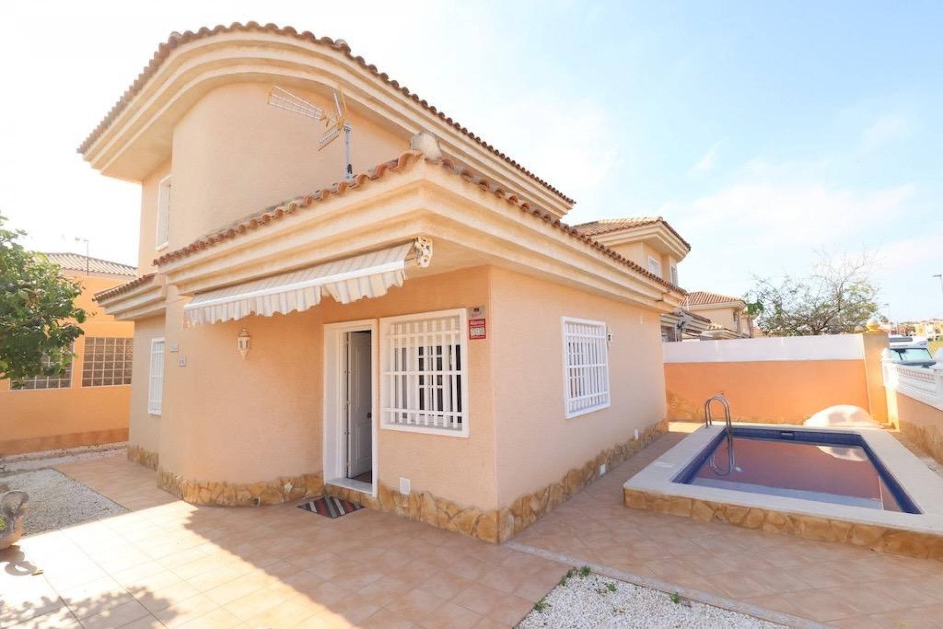Reventa - Villa -
Torrevieja - Los Balcones
