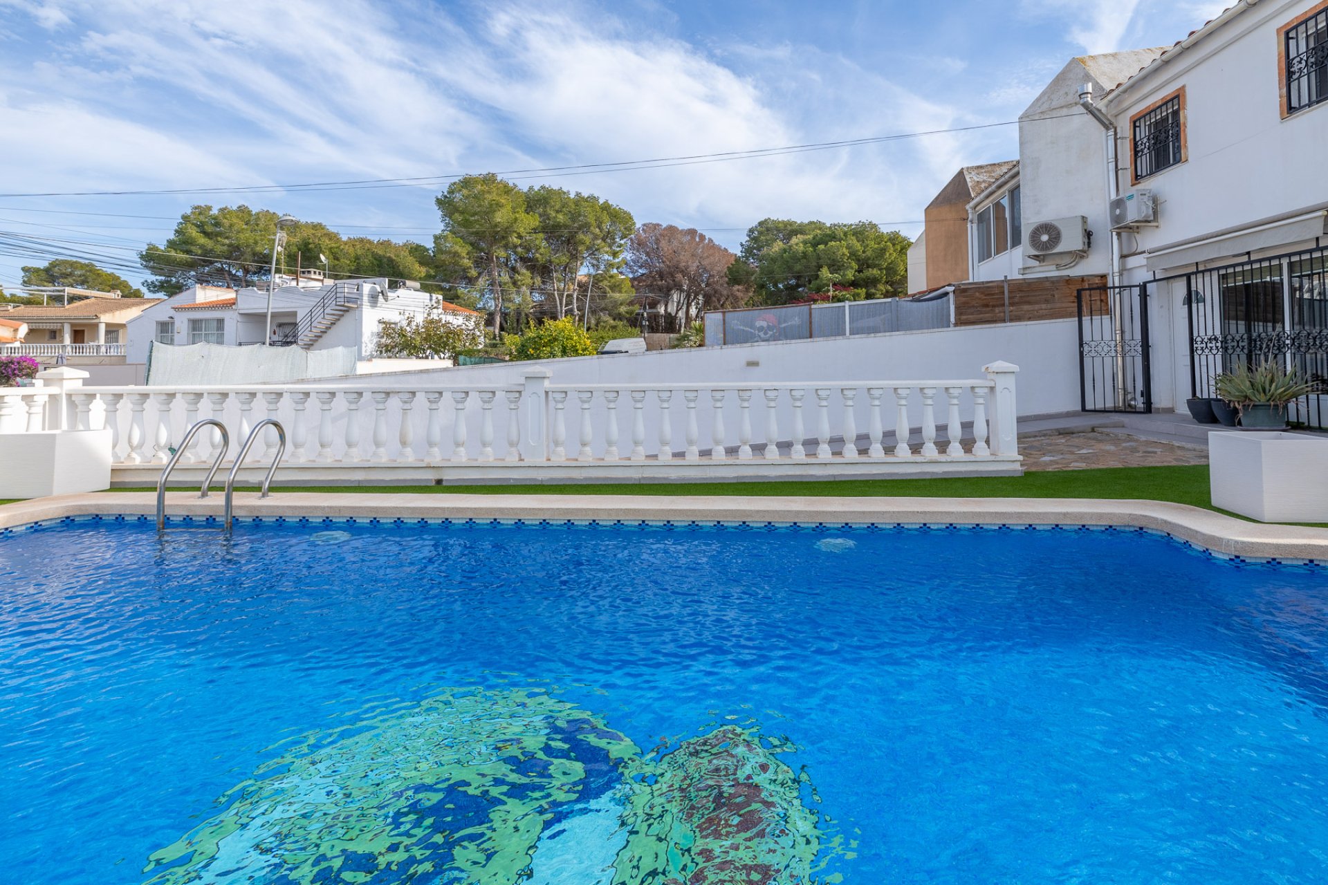 Reventa - Villa -
Torrevieja - Los Balcones