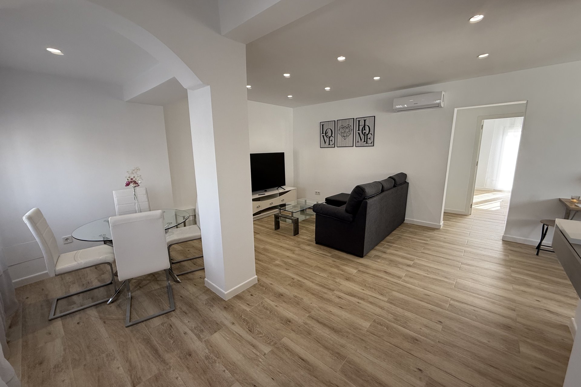 Reventa - Villa -
Torrevieja - San luis