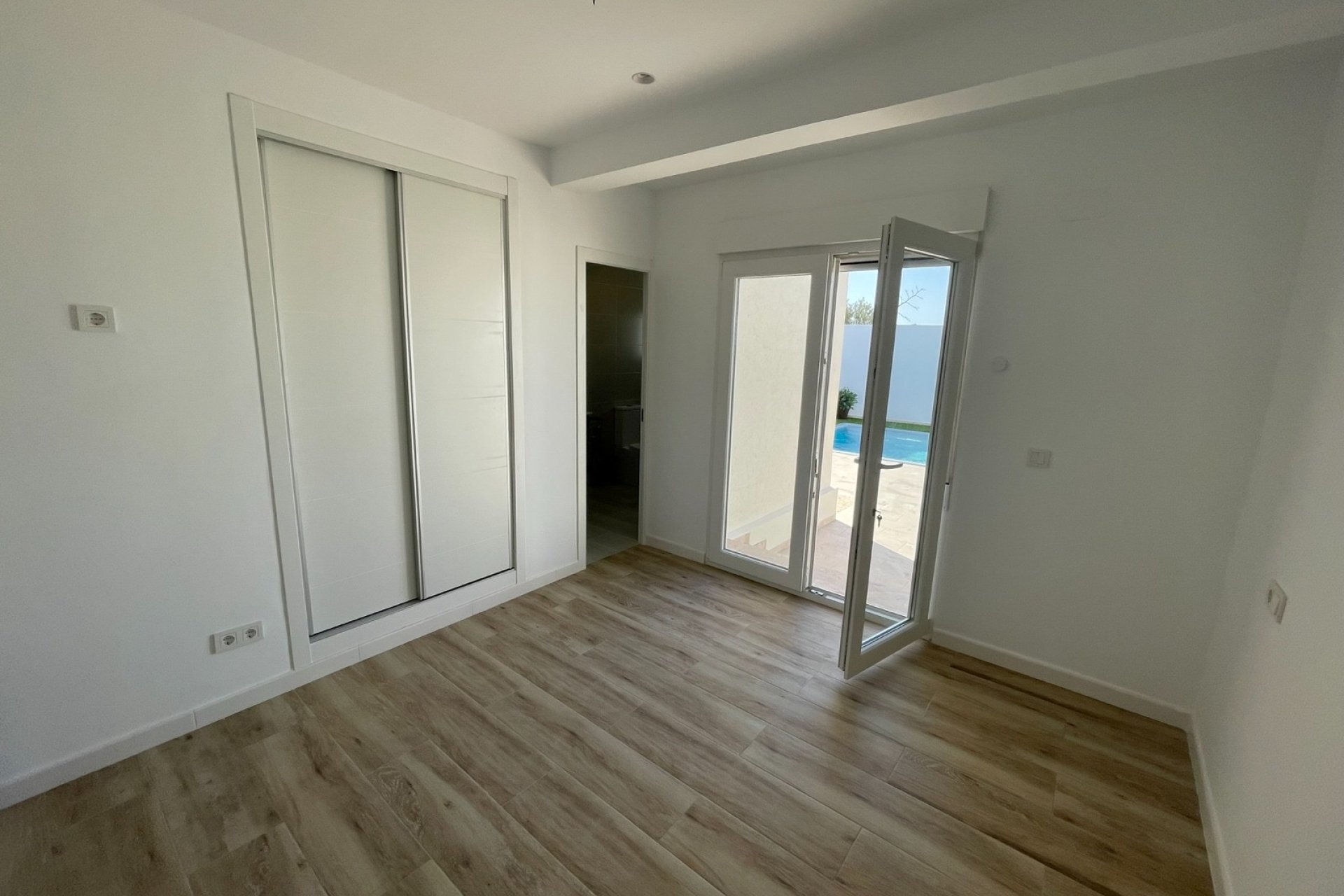 Reventa - Villa -
Torrevieja - San luis