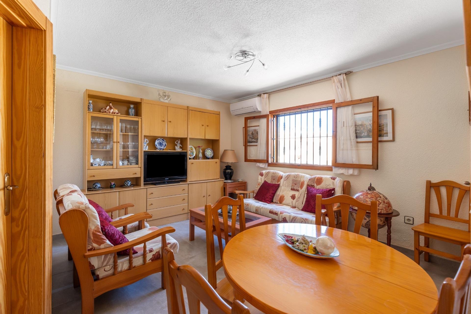 Reventa - Villa -
Torrevieja - Torreblanca