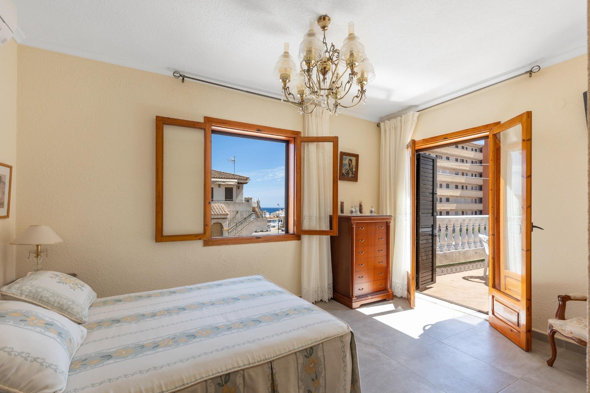 Reventa - Villa -
Torrevieja - Torreblanca