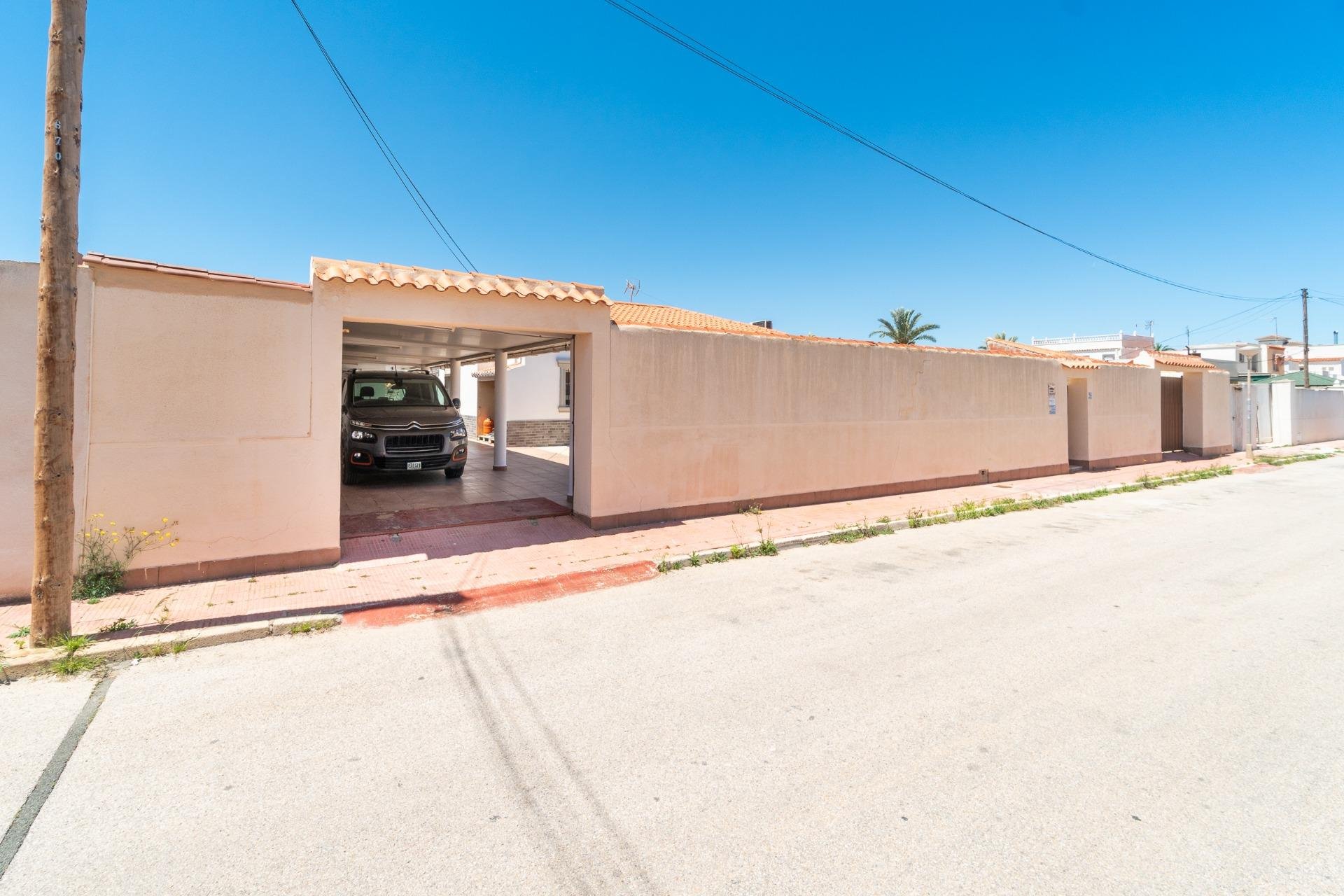 Reventa - Villa -
Torrevieja - Torreta florida