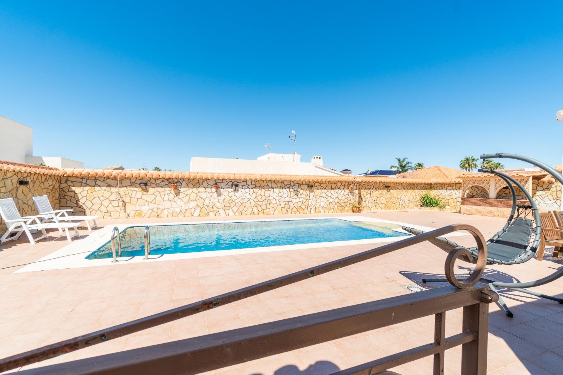Reventa - Villa -
Torrevieja - Torreta florida