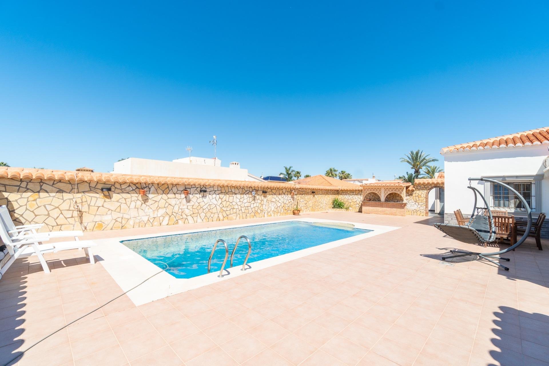 Reventa - Villa -
Torrevieja - Torreta florida