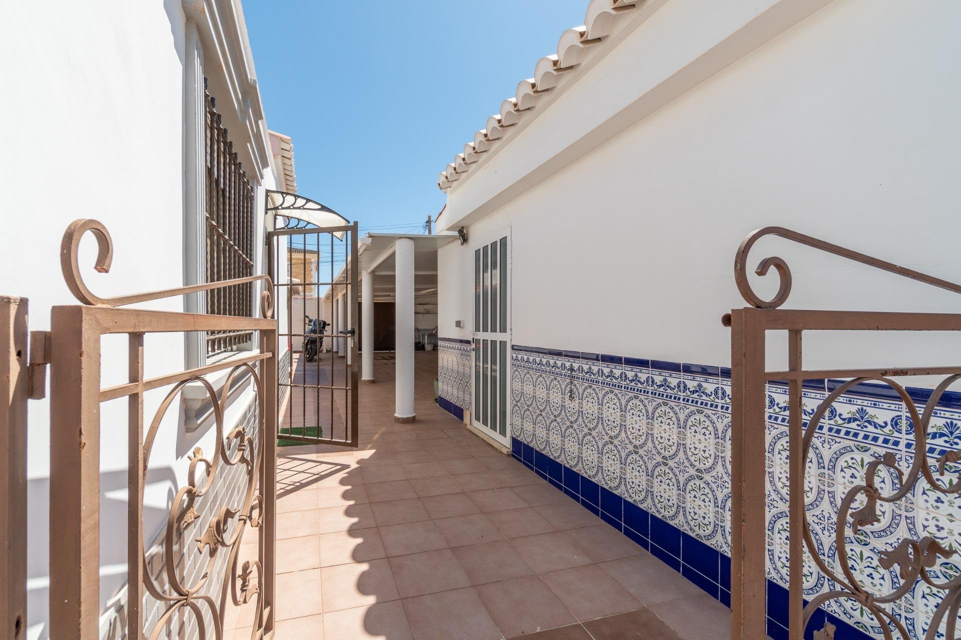 Reventa - Villa -
Torrevieja - Torreta florida