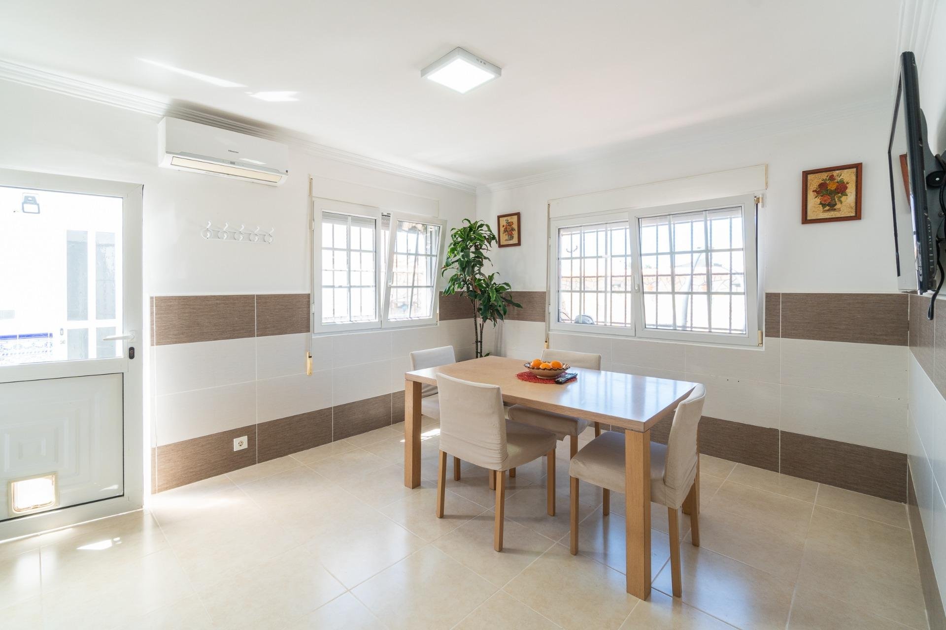 Reventa - Villa -
Torrevieja - Torreta florida