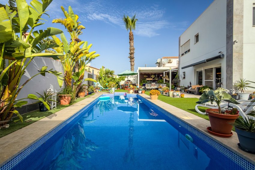 Reventa - Villa -
Torrevieja - Torreta - Florida