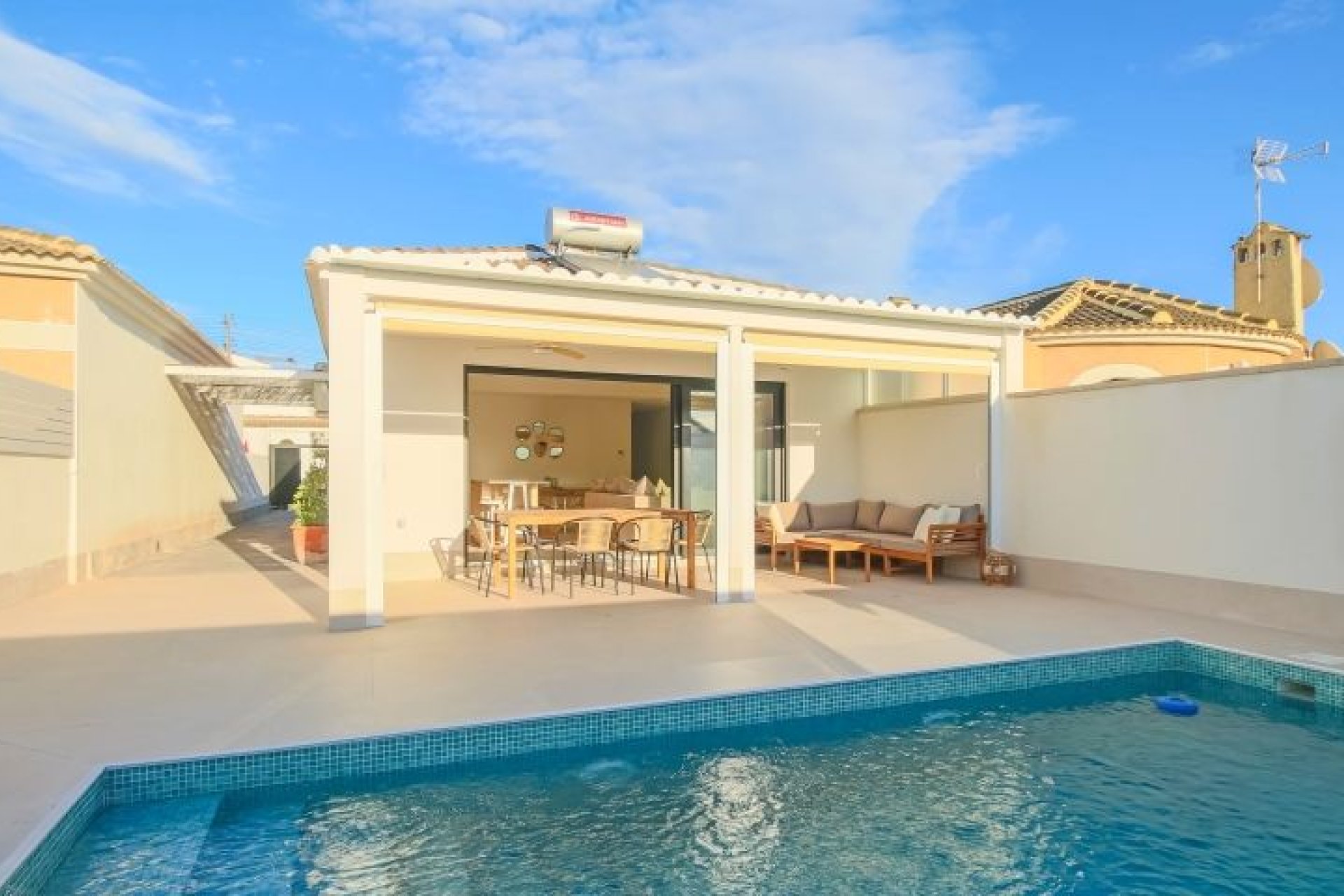 Reventa - Villa -
Torrevieja